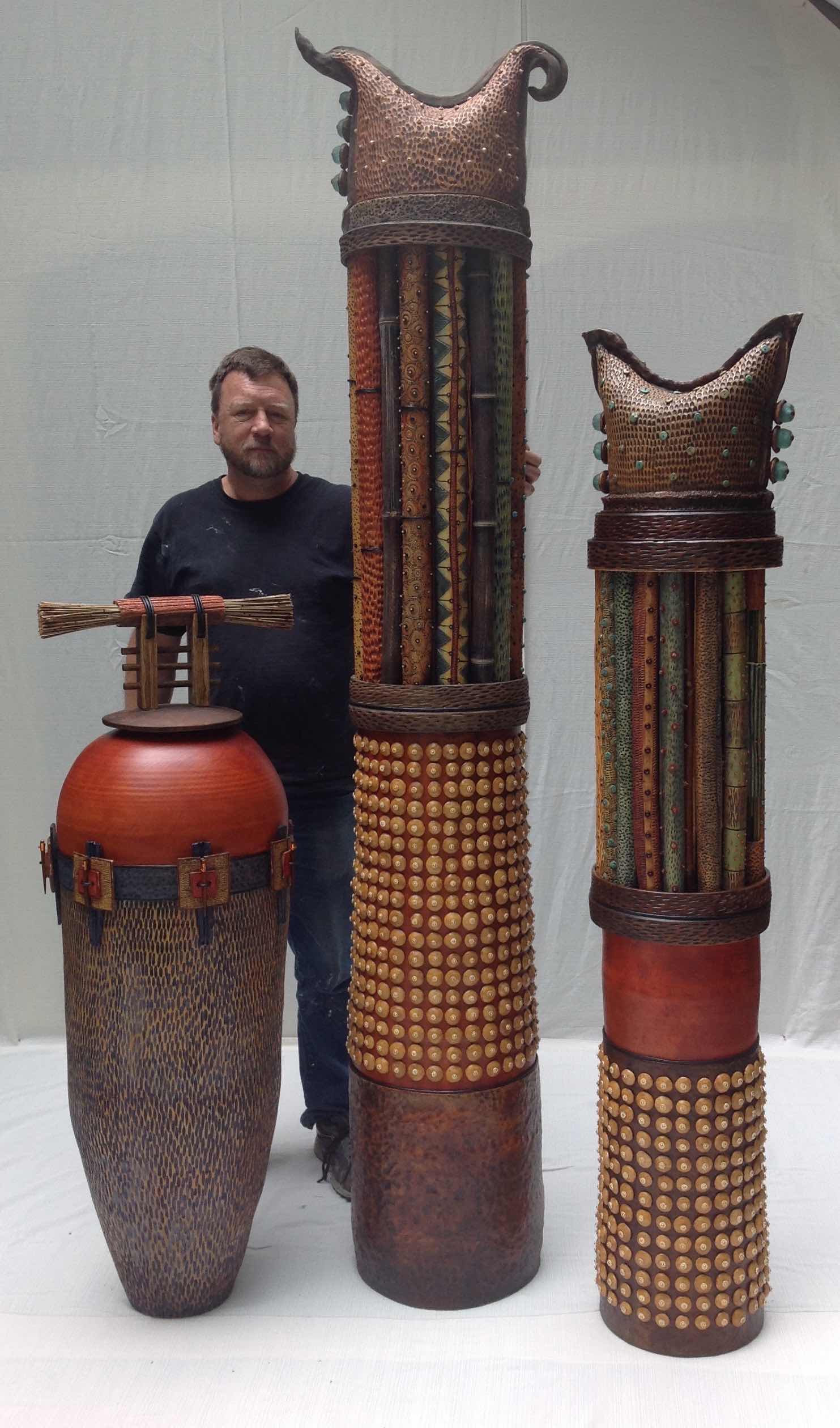 LARGE VESSELS & TOTEMS